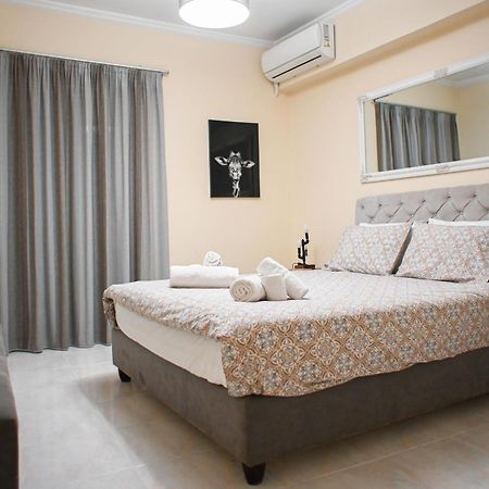 Kostas Home By Bill Apartments Patras Bagian luar foto